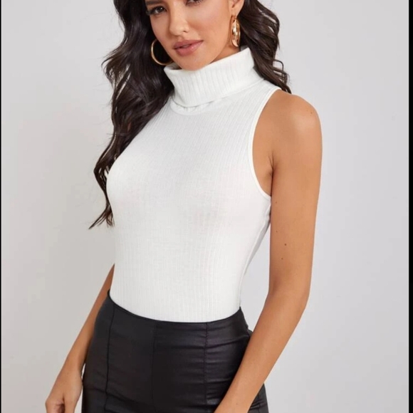 - Elegant High-neck CottonTank - Picture 4 of 15